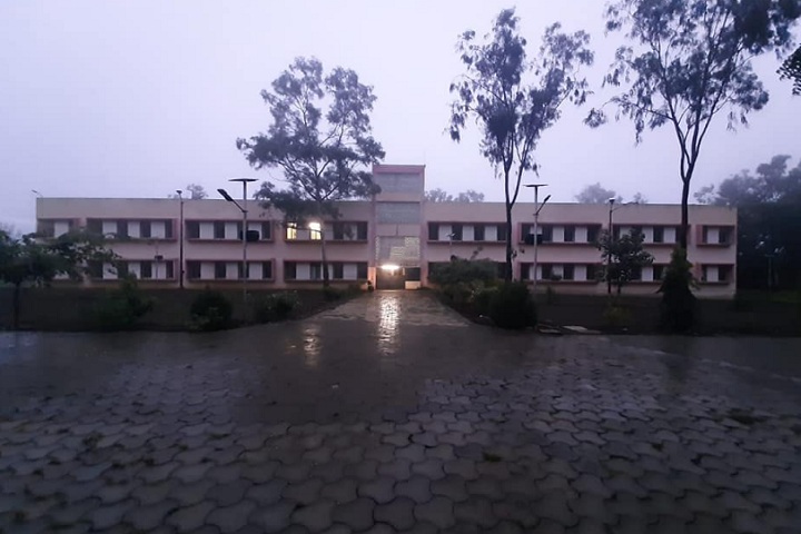 https://cache.careers360.mobi/media/colleges/social-media/media-gallery/3105/2020/8/26/Campus View of Shri Tulja Bhavani College of Engineering Osmanabad_Campus-View.jpg